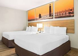 Days Inn & Suites by Wyndham Warren 5