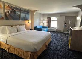 Days Inn & Suites by Wyndham Stockbridge South Atlanta 4
