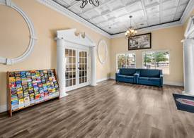 Super 8 by Wyndham Metairie 3