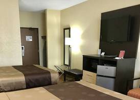Quality Inn & Suites Benton Harbor - St Joseph 3