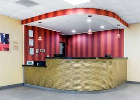 Quality Inn & Suites Charleston - Civic Center 2