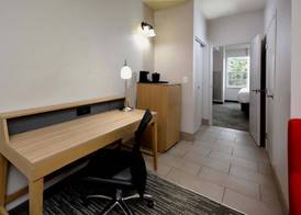 Country Inn & Suites by Radisson, Asheville West near Biltmore 3
