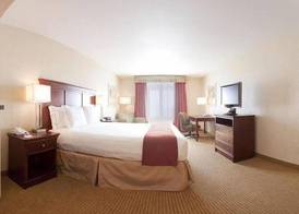 Holiday Inn Express & Suites PORTERVILLE by IHG 4