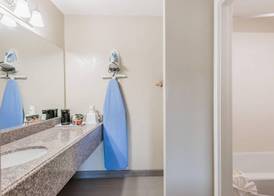 Days Inn by Wyndham San Marcos 5