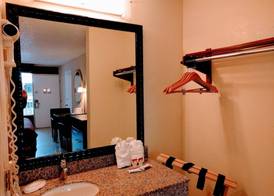 Red Carpet Inn Airport and Cruise Port Hotel Fort Lauderdale 4