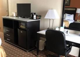 Baymont by Wyndham Cincinnati Sharonville 4