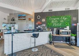 Canyon's Edge Route 66 Motel 2