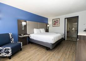 SureStay Plus Hotel by Best Western Sacramento Cal Expo 3