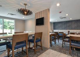 Fairfield Inn & Suites Charlotte Arrowood 2