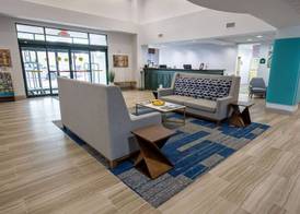 Wingate by Wyndham Lafayette Airport 5