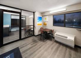 Days Inn by Wyndham Kansas City Northeast 4