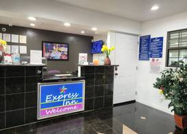 Express Inn Tomball 2