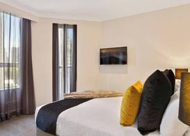 Mantra 2 Bond Street 5