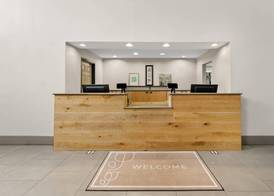 Country Inn & Suites by Radisson, Roanoke, VA 2