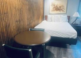 Falls Motel 5