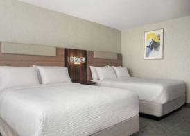 Holiday Inn Express & Suites Overland Park South by IHG 5