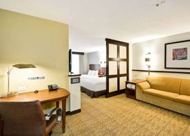 Hyatt Place Chicago/Naperville/Warrenville 5