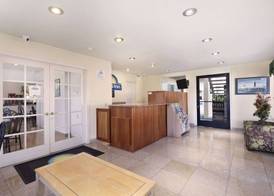 Days Inn by Wyndham Oceanside 2