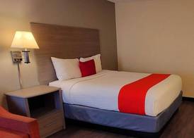 Rockview Hotel Castle Rock Downtown 2