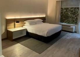 Wyndham Garden Orlando Airport - Free Airport Shuttle - PARK N' FLY Available 5