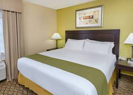 Holiday Inn Express & Suites CHICAGO-LIBERTYVILLE by IHG 4