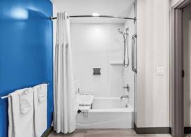 Holiday Inn Express & Suites CARNEYS POINT - PENNSVILLE by IHG 5