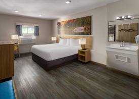 Days Inn by Wyndham Moosic 5