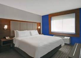 Holiday Inn Express & Suites DETROIT - DEARBORN by IHG 2