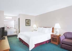 Days Inn by Wyndham Wytheville 4