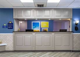 Days Inn by Wyndham Melbourne 4