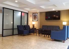 Days Inn by Wyndham Brooklyn Marine Park 4