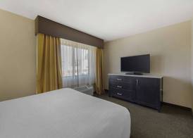 Best Western Plus Country Inn & Suites 5