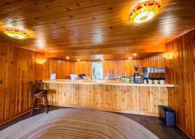Lake Creek Lodge 3