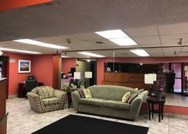 Days Inn by Wyndham Cleveland Lakewood 3