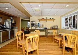 Americas Best Value Inn And Suites St. Cloud 3