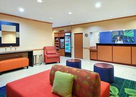 Fairfield Inn and Suites by Marriott Tampa North 2