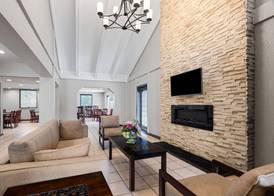 Days Inn by Wyndham College Park Airport Best Road 3