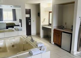 Baymont by Wyndham Piqua 5