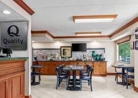 Quality Inn & Suites Gibsonia - Pittsburgh North 5