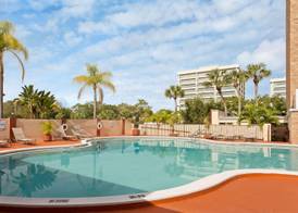 Ramada by Wyndham Tampa Airport Westshore 4