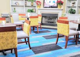 Days Inn by Wyndham Burlington East 4