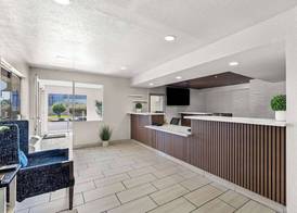 Econo Lodge Stockton near I-5 Fairgrounds 4