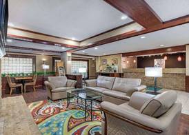 Quality Suites Addison-Dallas 4