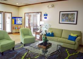 Days Inn & Suites by Wyndham Tucker/Northlake 3