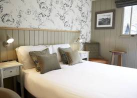 Castle Inn by Greene King Inns 3