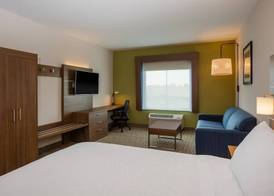 Holiday Inn Express & Suites Atlanta Southwest-Fairburn 2