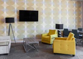 Days Inn & Suites by Wyndham Lancaster Amish Country 3