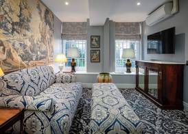 No. 30 Knightsbridge 5