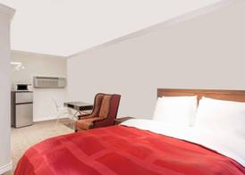 Knights Inn Kingston 2
