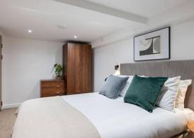 Kula Manchester 4